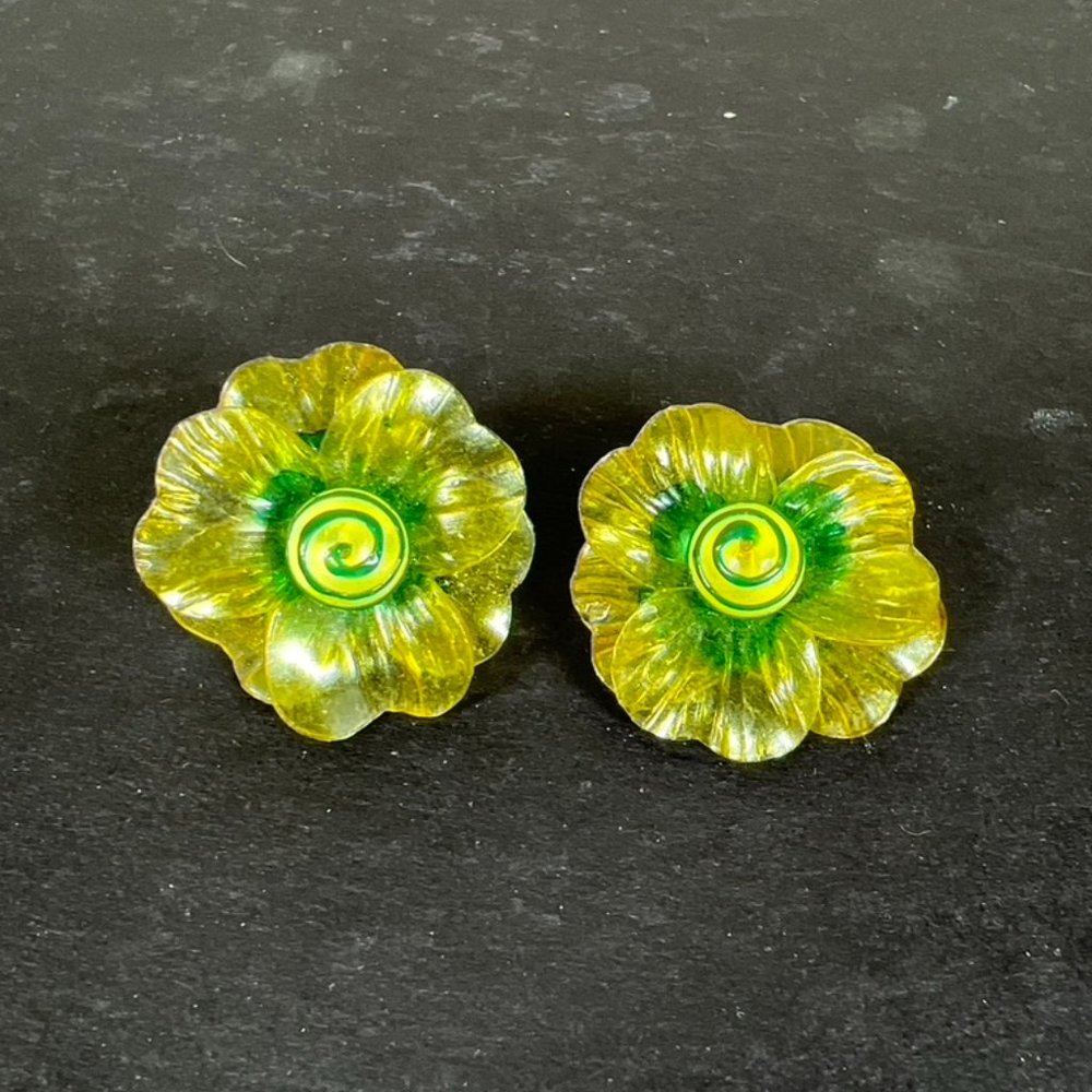 Vintage Lucite Floral Clip-On Earrings